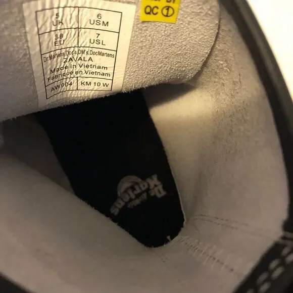 New Dr. Martens 1460 Bex Lug Sole Boots (Women), size women 7, lace up leather - Picture 6 of 16